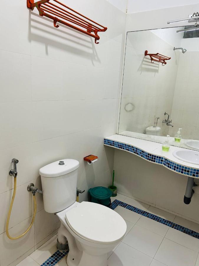 Chameleon Beach Resort, Cherai Kochi Eksteriør billede